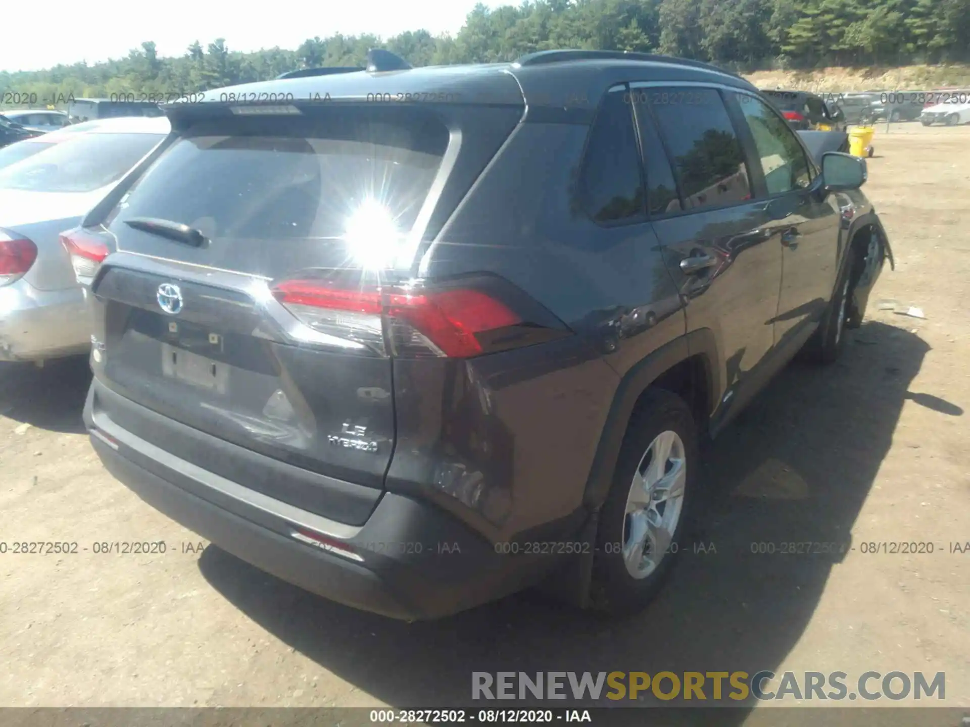 4 Photograph of a damaged car JTMMWRFV1KD027565 TOYOTA RAV4 2019