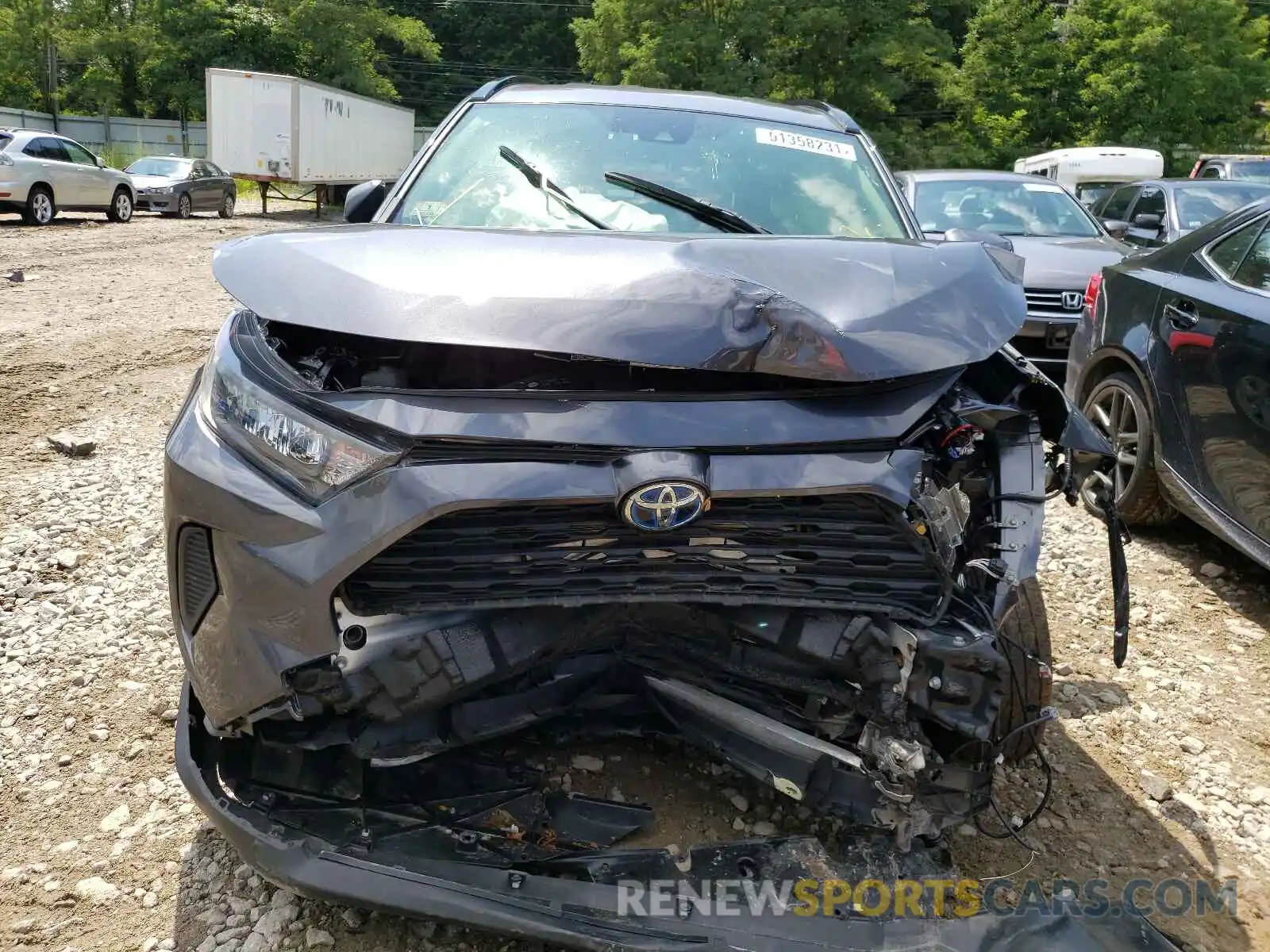 9 Photograph of a damaged car JTMMWRFV1KD034497 TOYOTA RAV4 2019