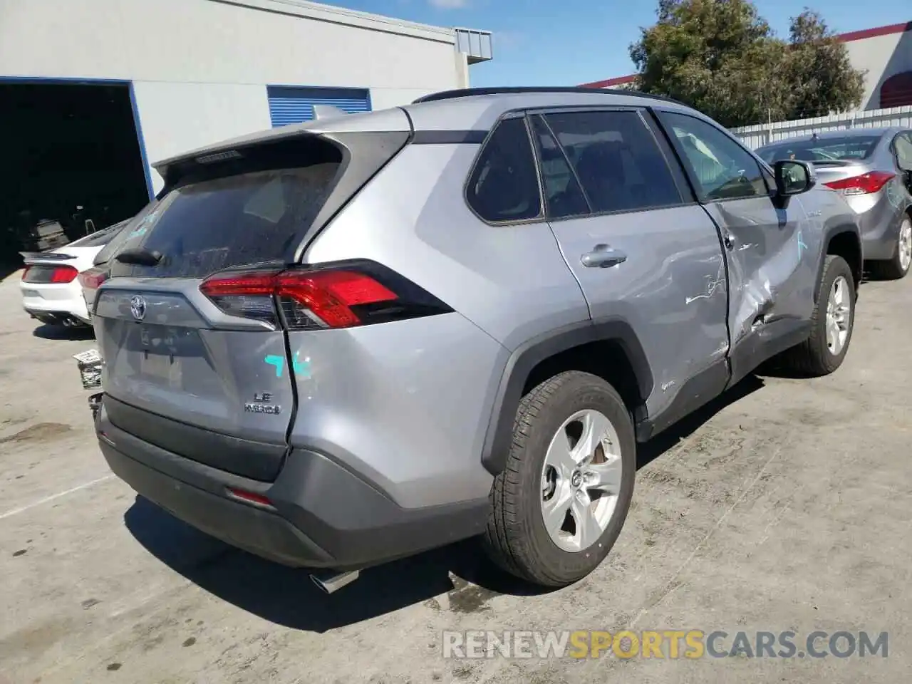 4 Photograph of a damaged car JTMMWRFV1KD514636 TOYOTA RAV4 2019