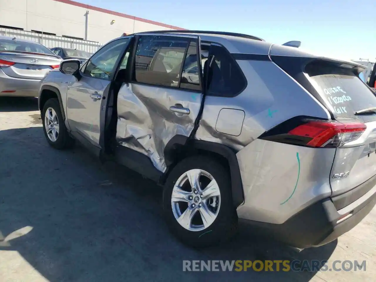 9 Photograph of a damaged car JTMMWRFV1KD514636 TOYOTA RAV4 2019