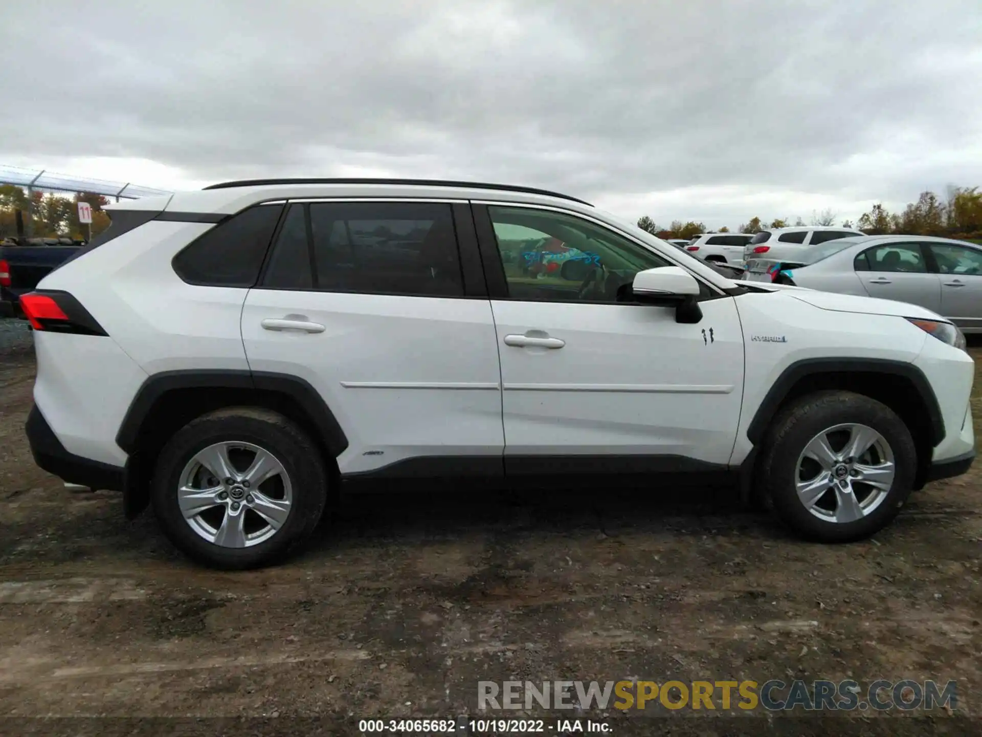 13 Фотография поврежденного автомобиля JTMMWRFV1KJ005129 TOYOTA RAV4 2019