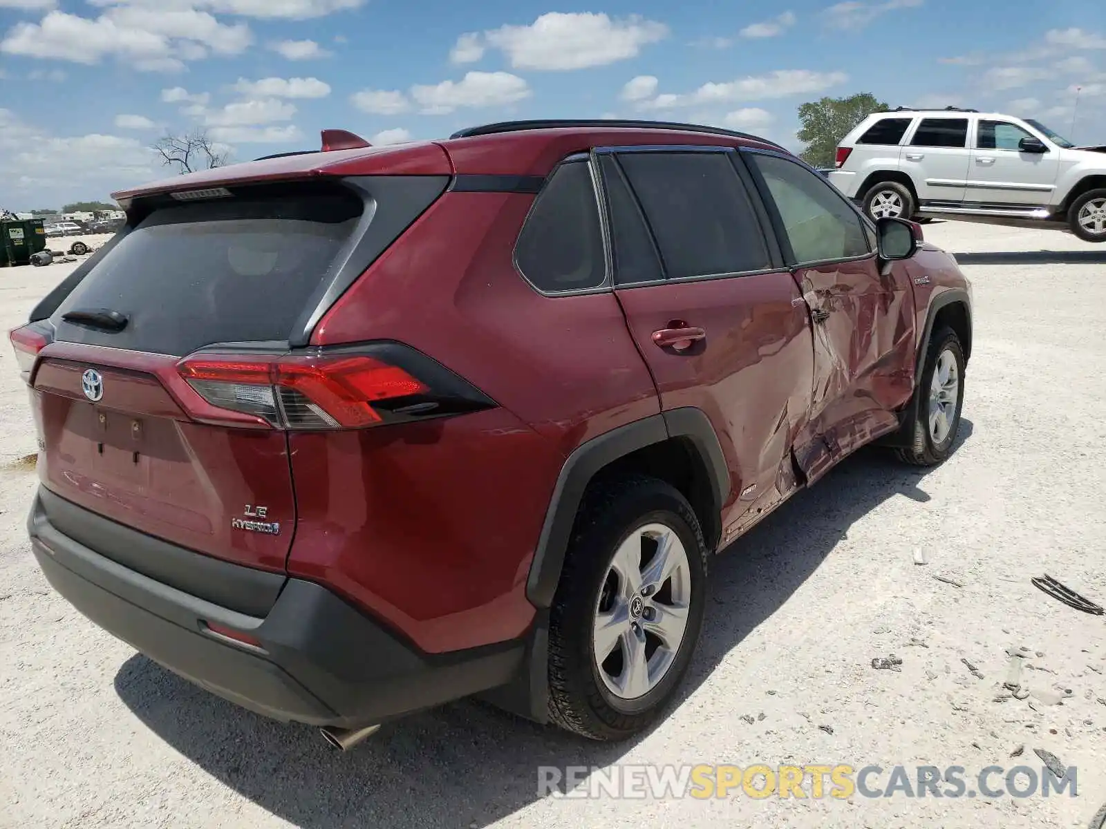 4 Photograph of a damaged car JTMMWRFV2KD007809 TOYOTA RAV4 2019