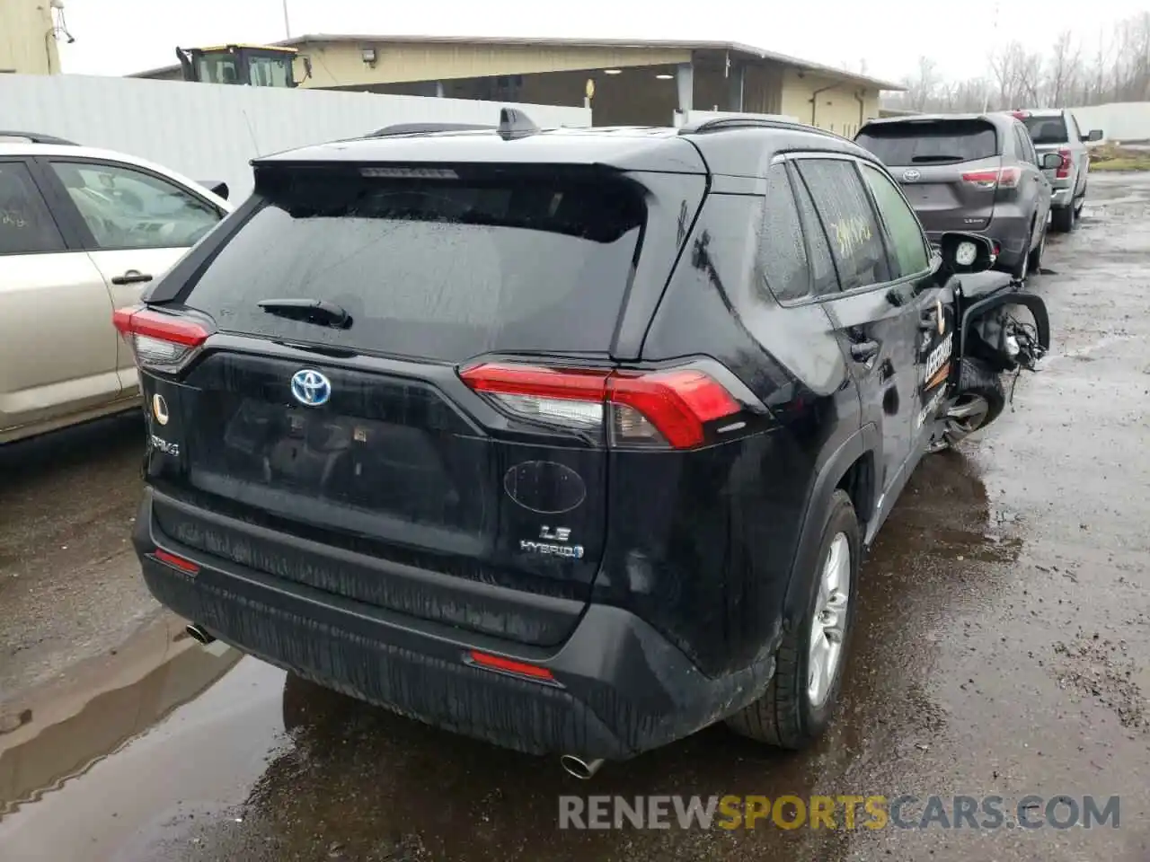 4 Photograph of a damaged car JTMMWRFV2KD008099 TOYOTA RAV4 2019