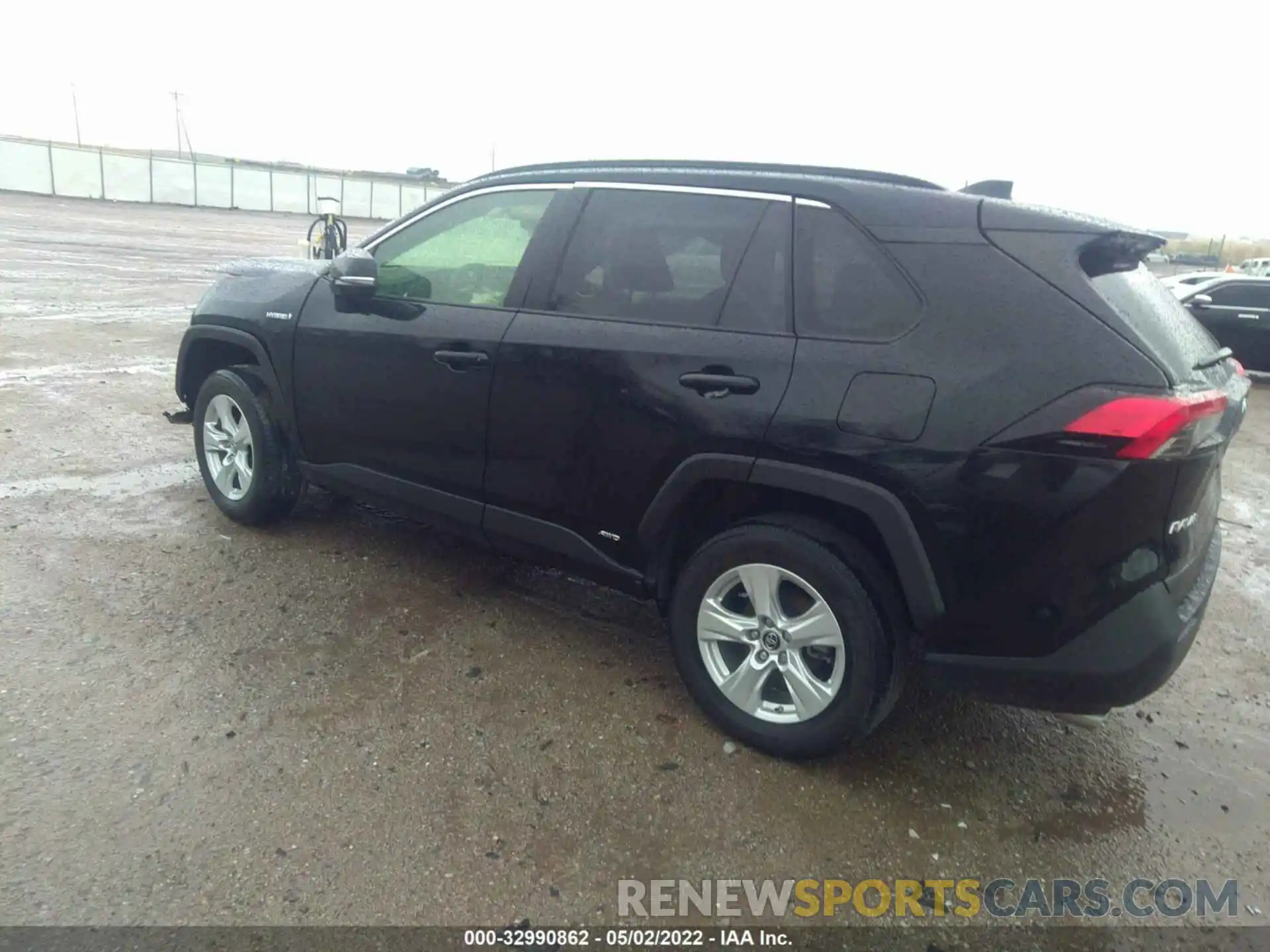 3 Photograph of a damaged car JTMMWRFV2KD013691 TOYOTA RAV4 2019