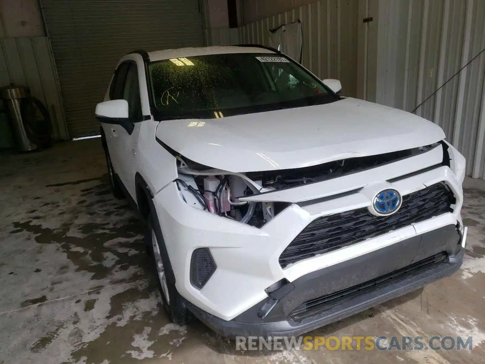 1 Photograph of a damaged car JTMMWRFV2KD017577 TOYOTA RAV4 2019