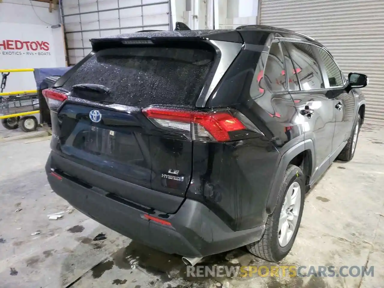 4 Photograph of a damaged car JTMMWRFV2KD021709 TOYOTA RAV4 2019