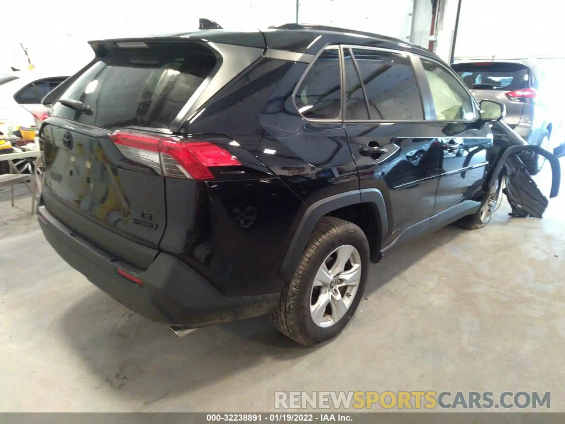 4 Фотография поврежденного автомобиля JTMMWRFV2KD511387 TOYOTA RAV4 2019