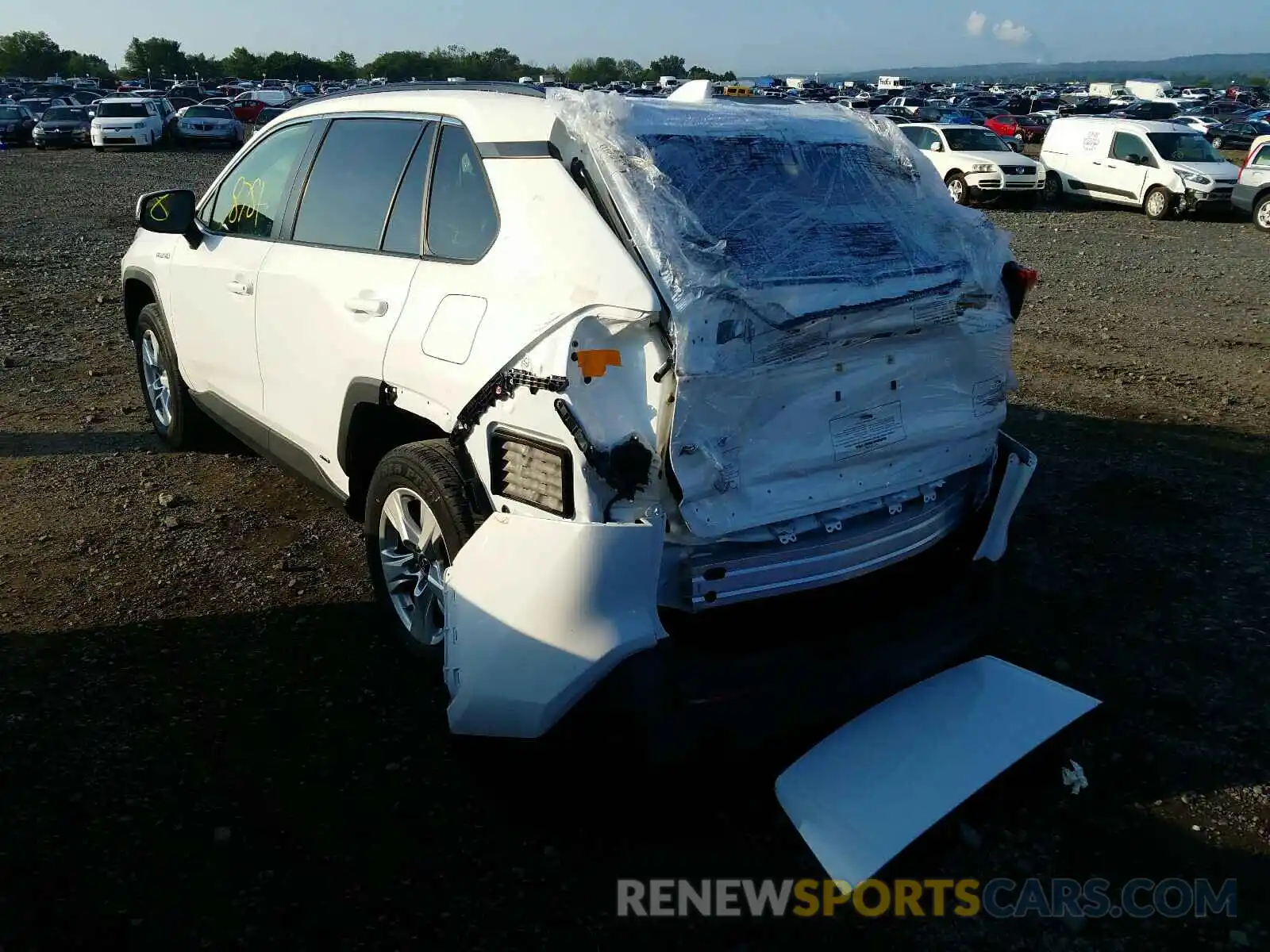 3 Photograph of a damaged car JTMMWRFV3KD015790 TOYOTA RAV4 2019