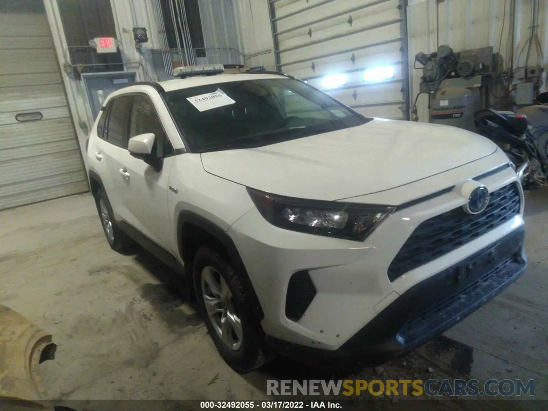 1 Фотография поврежденного автомобиля JTMMWRFV3KD022349 TOYOTA RAV4 2019