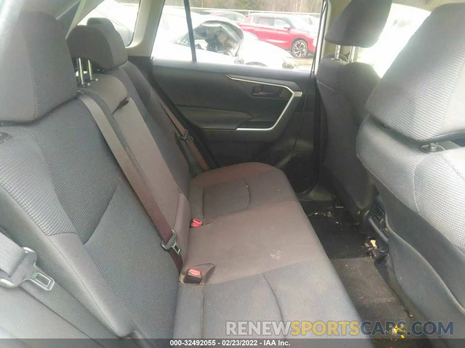 8 Фотография поврежденного автомобиля JTMMWRFV3KD022349 TOYOTA RAV4 2019