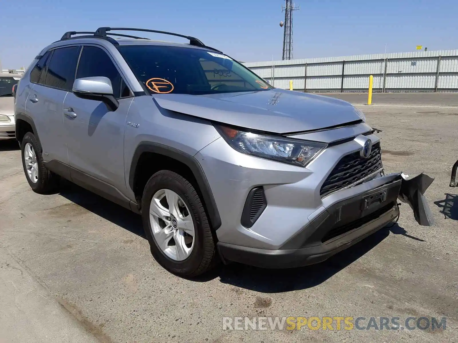 1 Photograph of a damaged car JTMMWRFV3KD026840 TOYOTA RAV4 2019