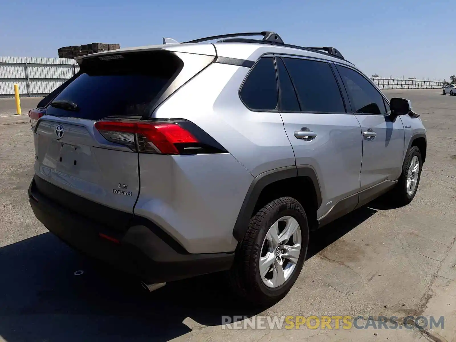 4 Фотография поврежденного автомобиля JTMMWRFV3KD026840 TOYOTA RAV4 2019