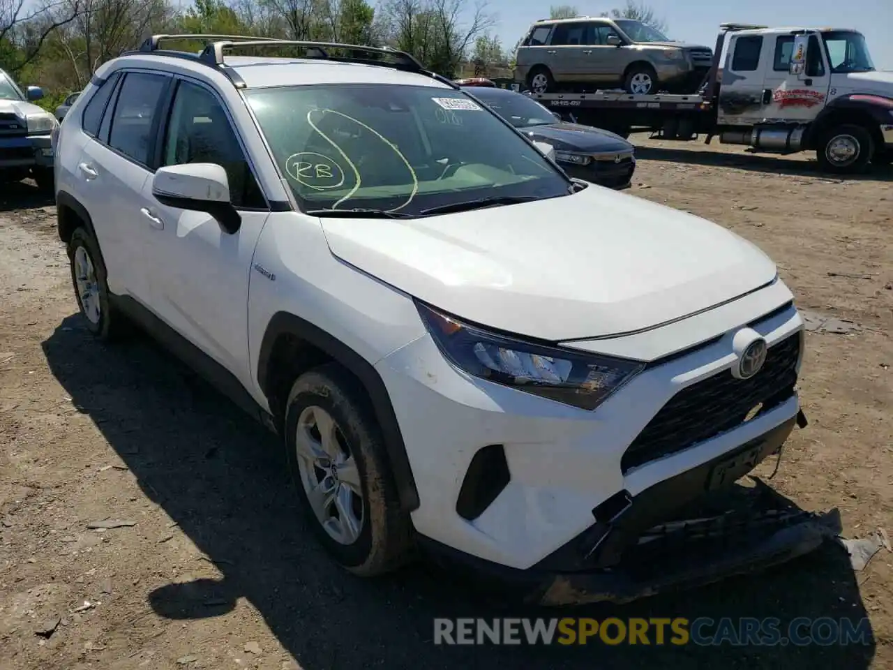 1 Photograph of a damaged car JTMMWRFV4KD014759 TOYOTA RAV4 2019