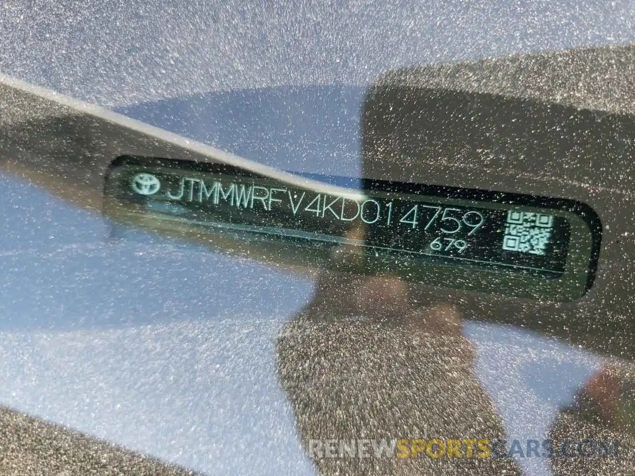 10 Photograph of a damaged car JTMMWRFV4KD014759 TOYOTA RAV4 2019