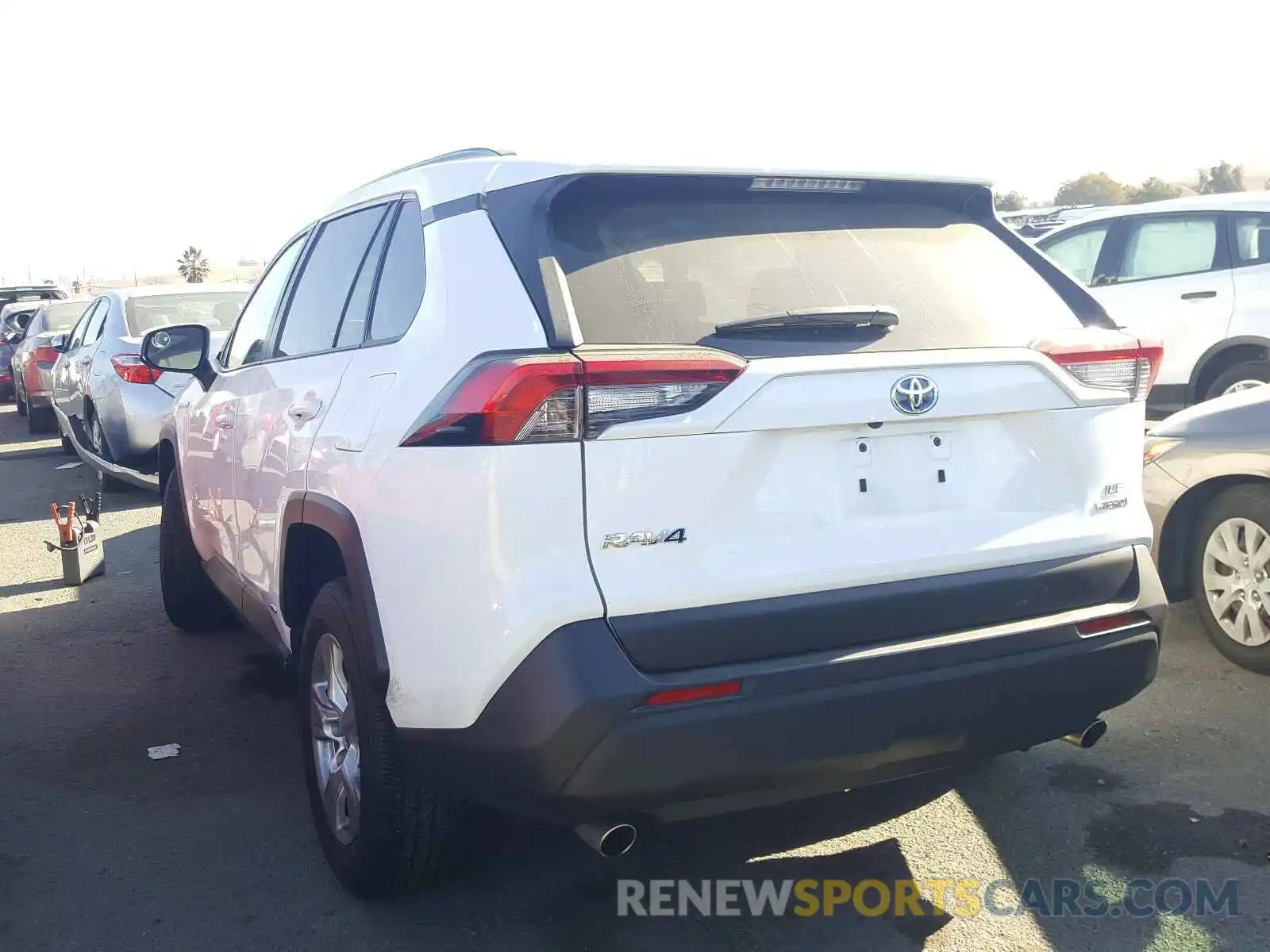 3 Photograph of a damaged car JTMMWRFV4KD017595 TOYOTA RAV4 2019