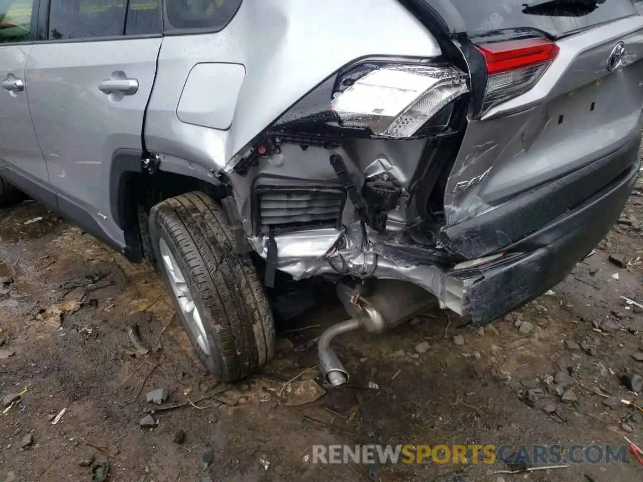 9 Photograph of a damaged car JTMMWRFV4KD020660 TOYOTA RAV4 2019