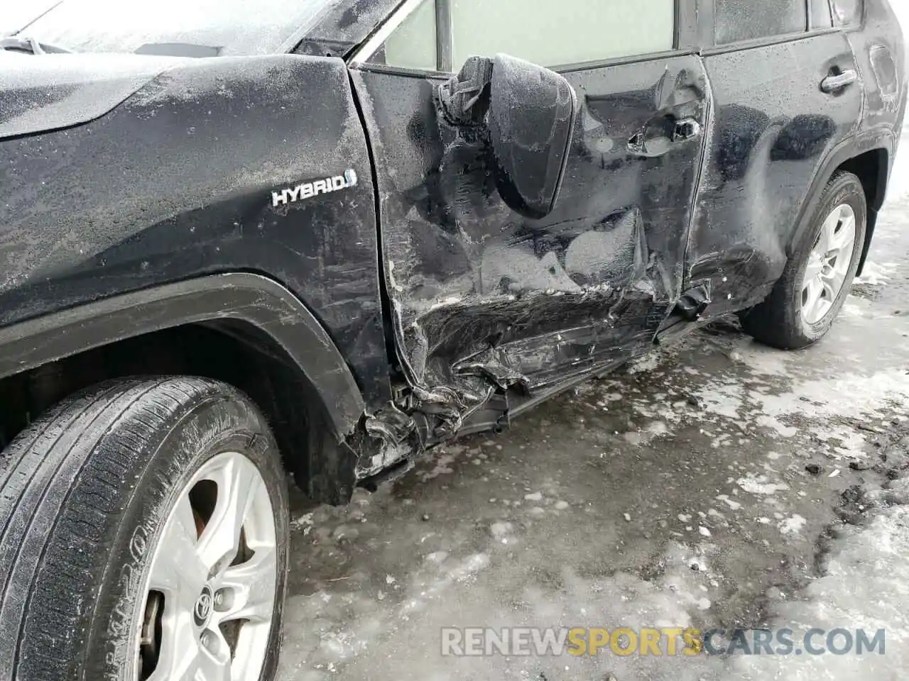 10 Photograph of a damaged car JTMMWRFV4KD026264 TOYOTA RAV4 2019