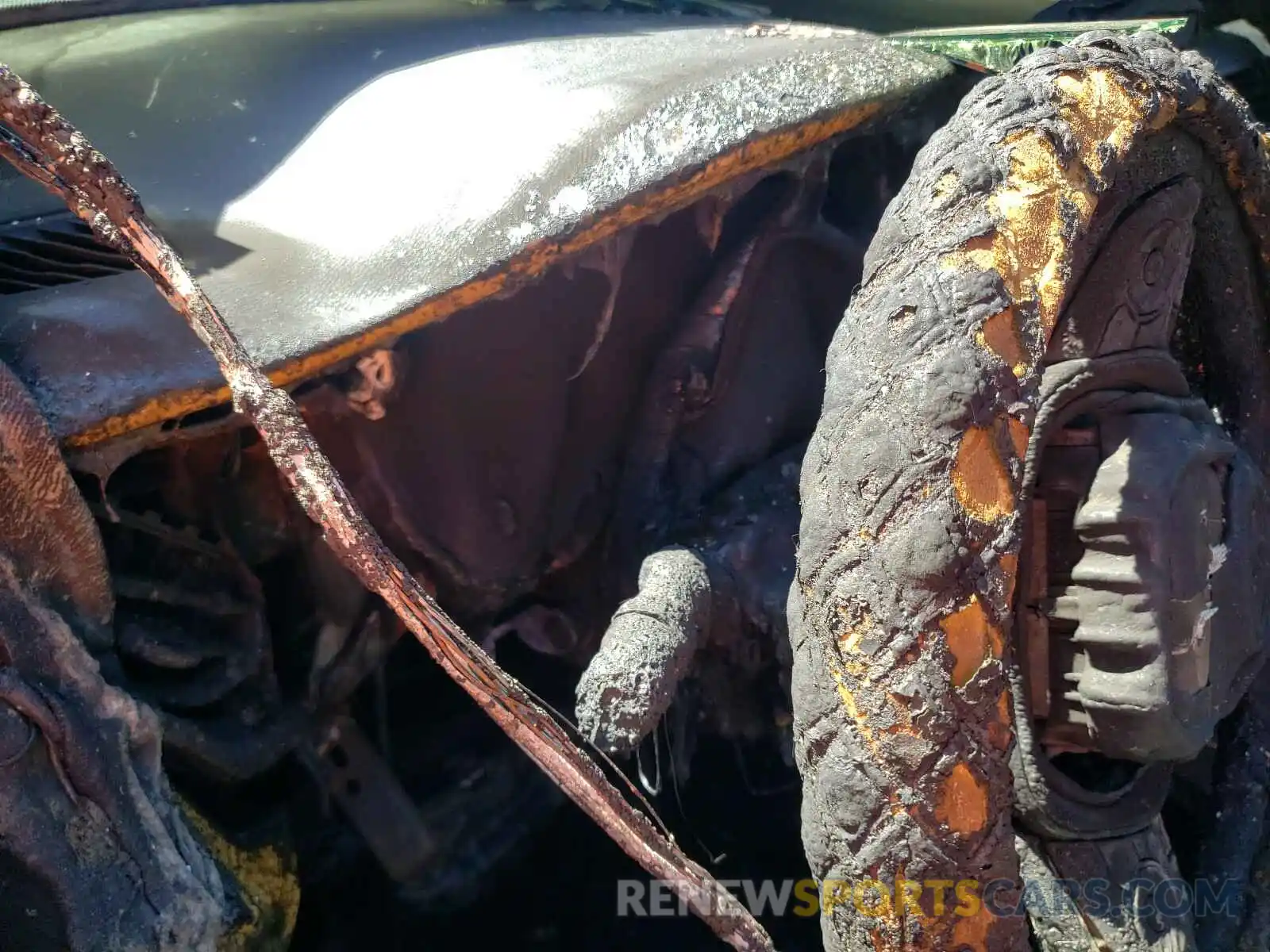 8 Photograph of a damaged car JTMMWRFV4KD506045 TOYOTA RAV4 2019