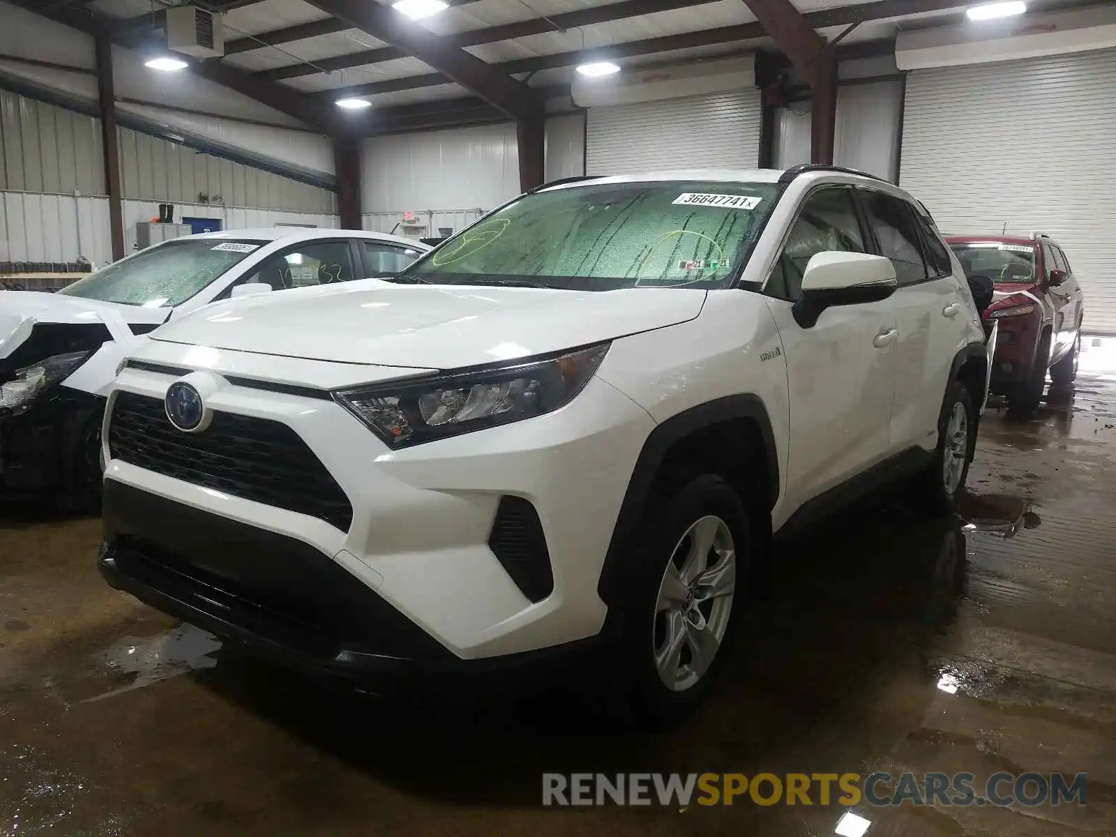 2 Photograph of a damaged car JTMMWRFV5KD008159 TOYOTA RAV4 2019