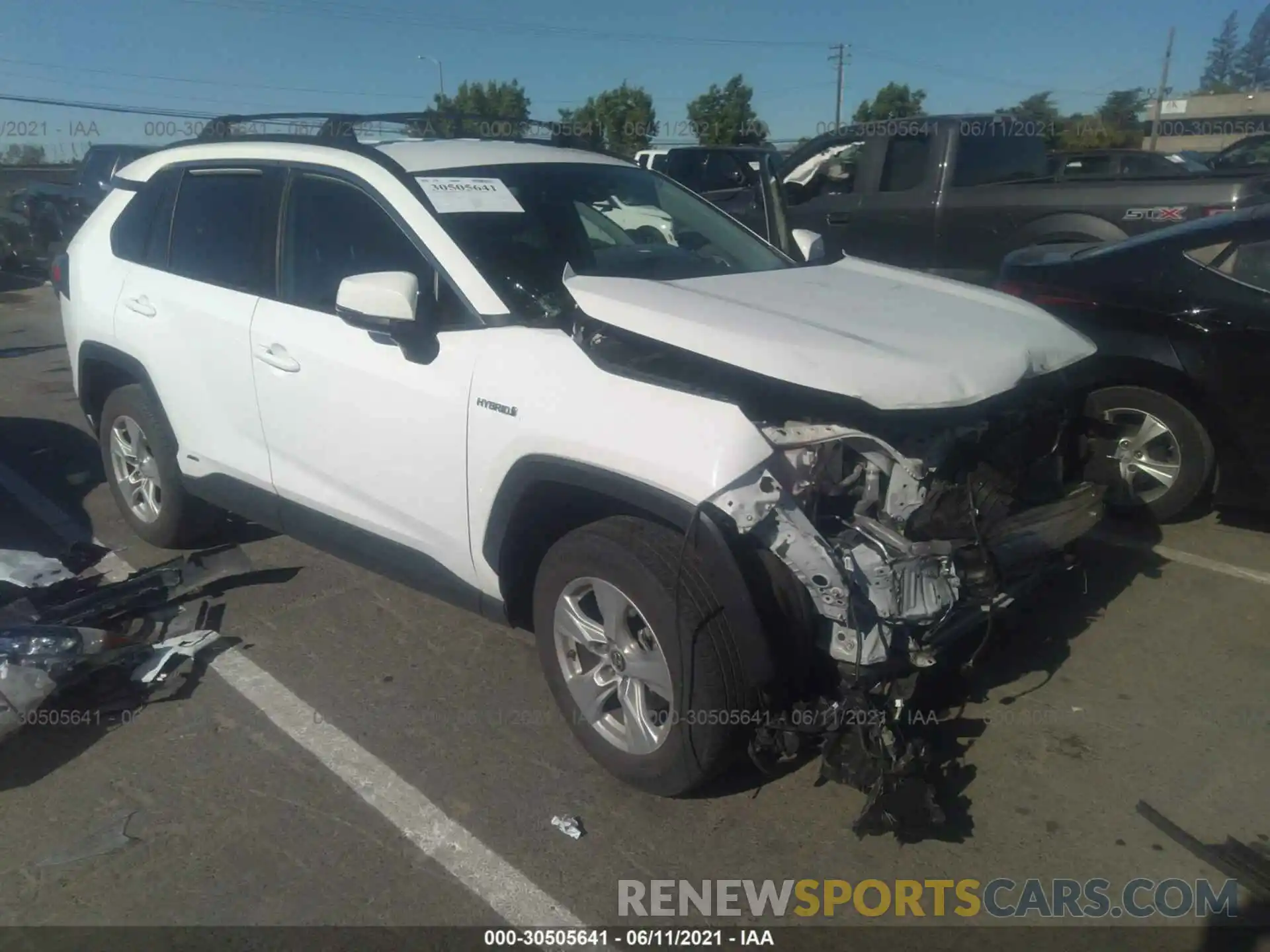 1 Photograph of a damaged car JTMMWRFV5KD018755 TOYOTA RAV4 2019