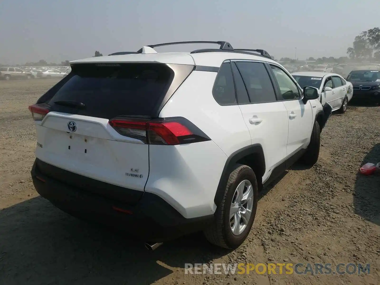 4 Photograph of a damaged car JTMMWRFV5KD030890 TOYOTA RAV4 2019