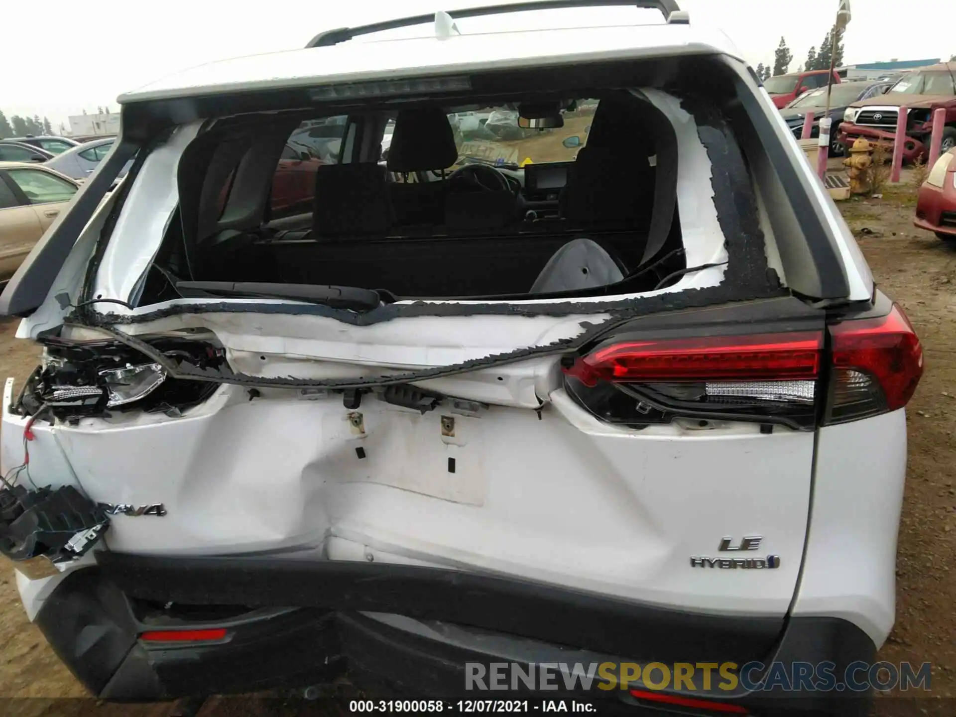 6 Photograph of a damaged car JTMMWRFV5KD512582 TOYOTA RAV4 2019