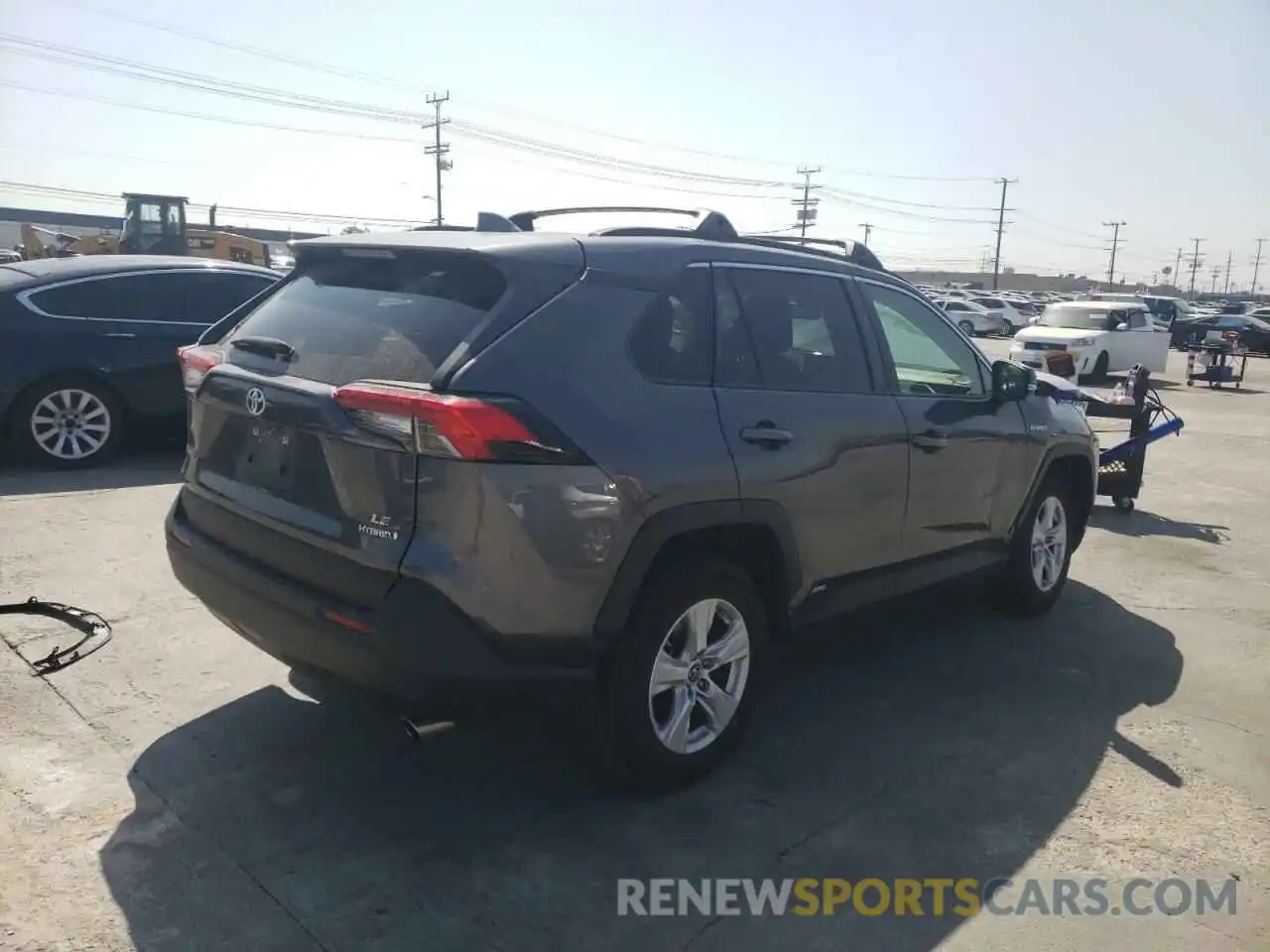 4 Photograph of a damaged car JTMMWRFV7KD003626 TOYOTA RAV4 2019