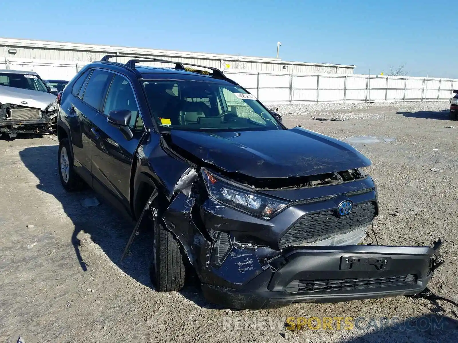 1 Photograph of a damaged car JTMMWRFV7KD016019 TOYOTA RAV4 2019