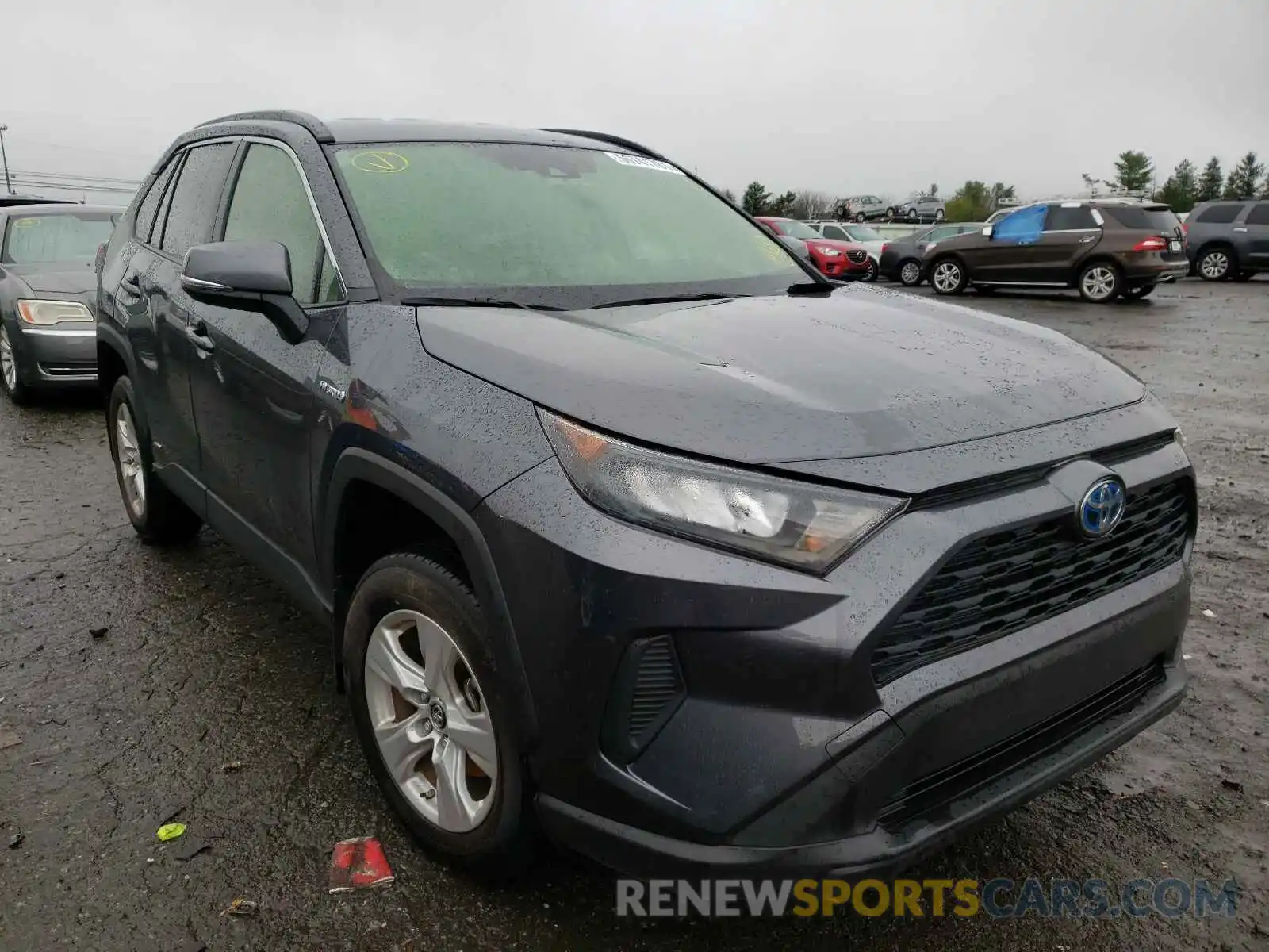 1 Photograph of a damaged car JTMMWRFV7KD029157 TOYOTA RAV4 2019