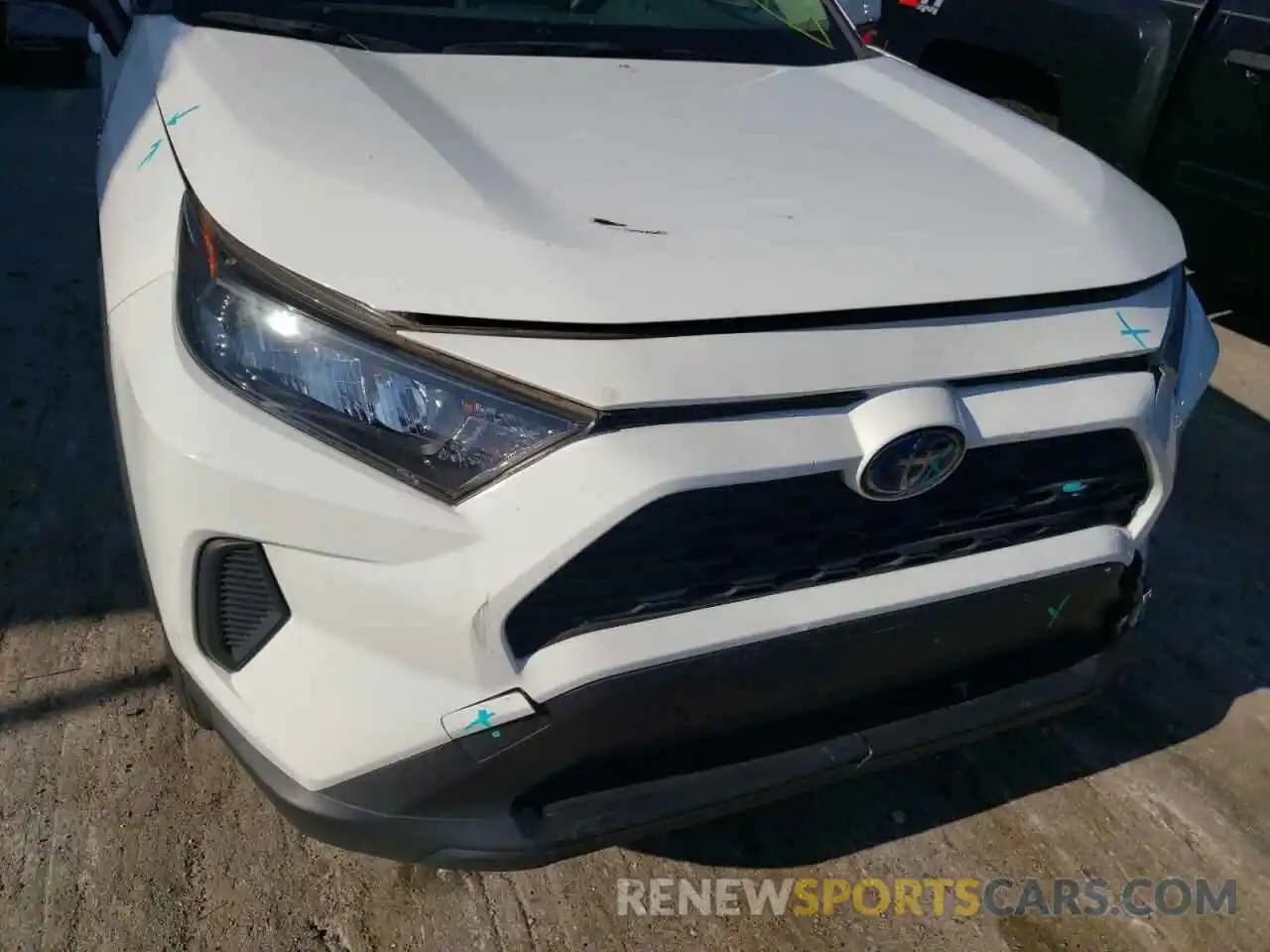 9 Photograph of a damaged car JTMMWRFV7KJ008228 TOYOTA RAV4 2019