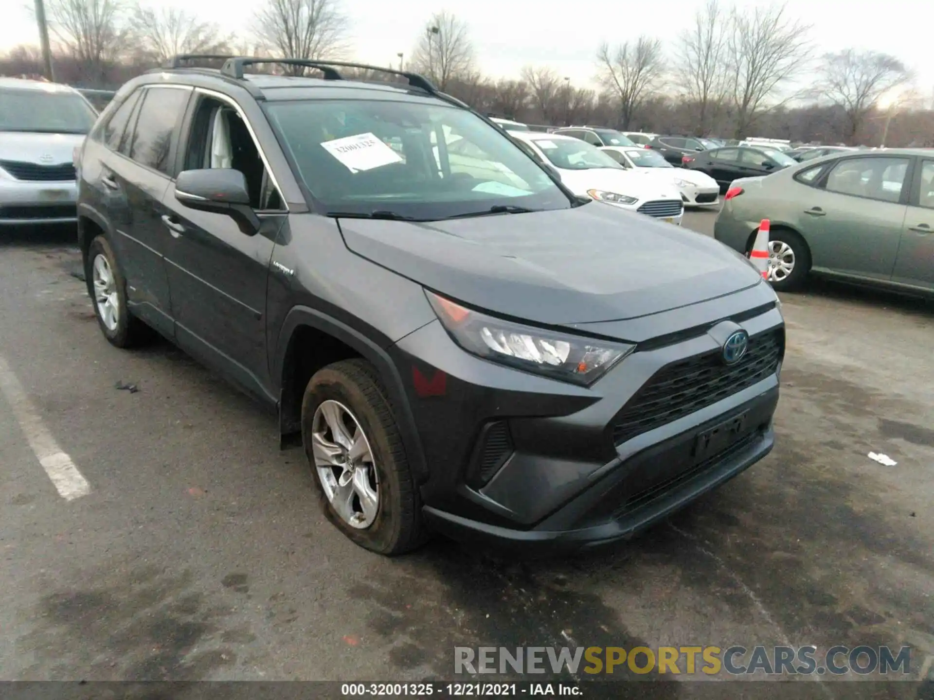 1 Photograph of a damaged car JTMMWRFV8KD010701 TOYOTA RAV4 2019