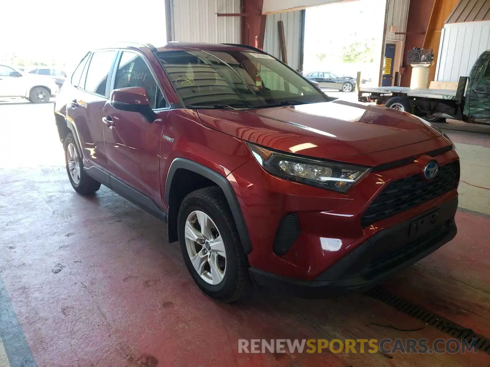 1 Фотография поврежденного автомобиля JTMMWRFV8KD024128 TOYOTA RAV4 2019