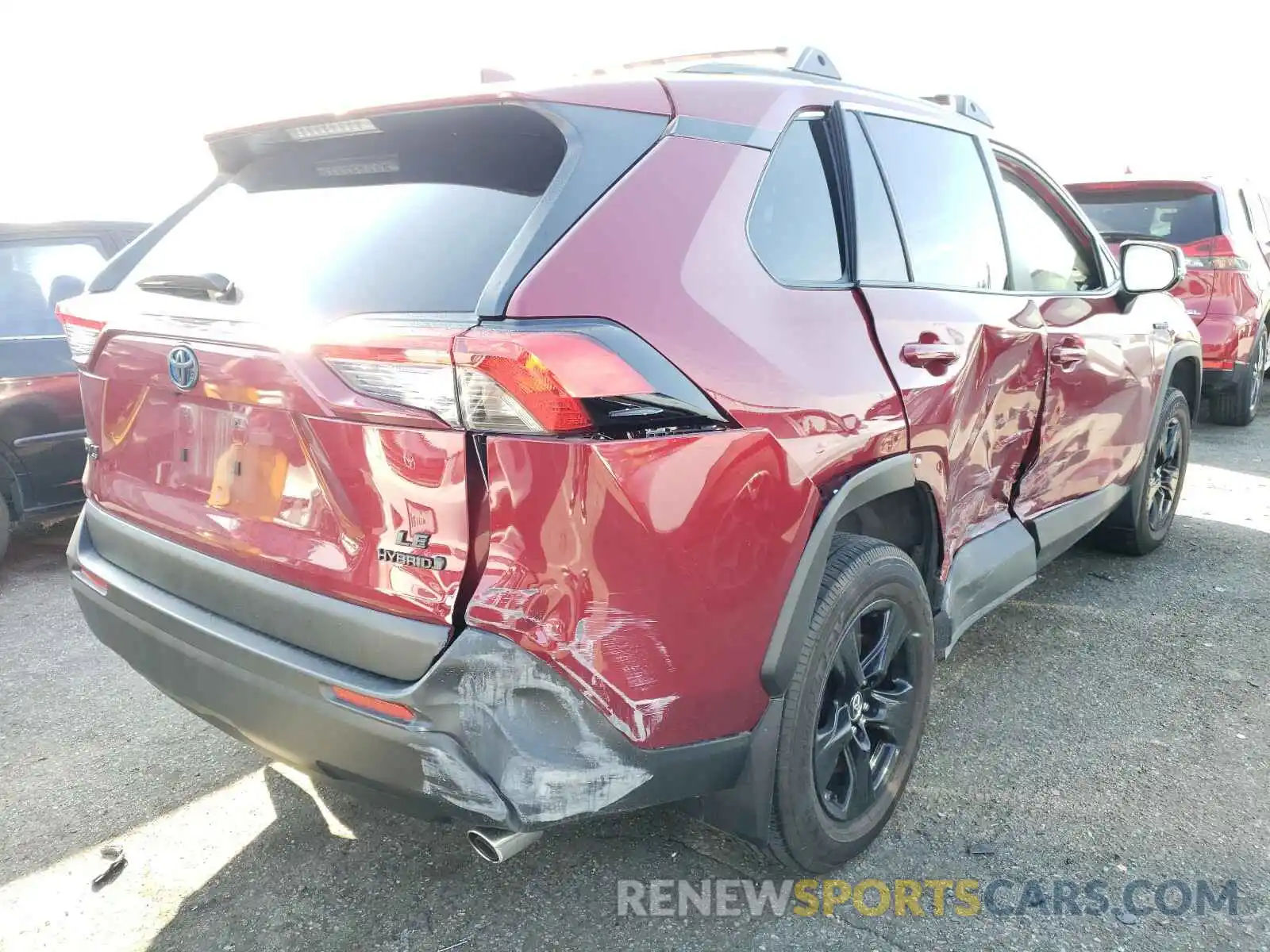 4 Photograph of a damaged car JTMMWRFV8KD029829 TOYOTA RAV4 2019