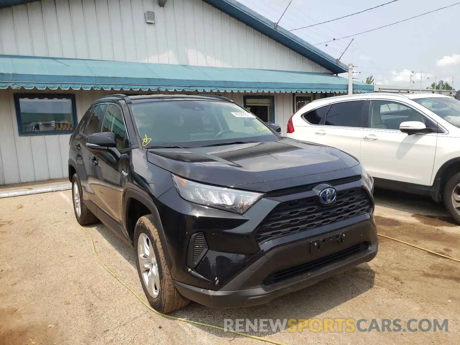 1 Photograph of a damaged car JTMMWRFV8KJ017861 TOYOTA RAV4 2019