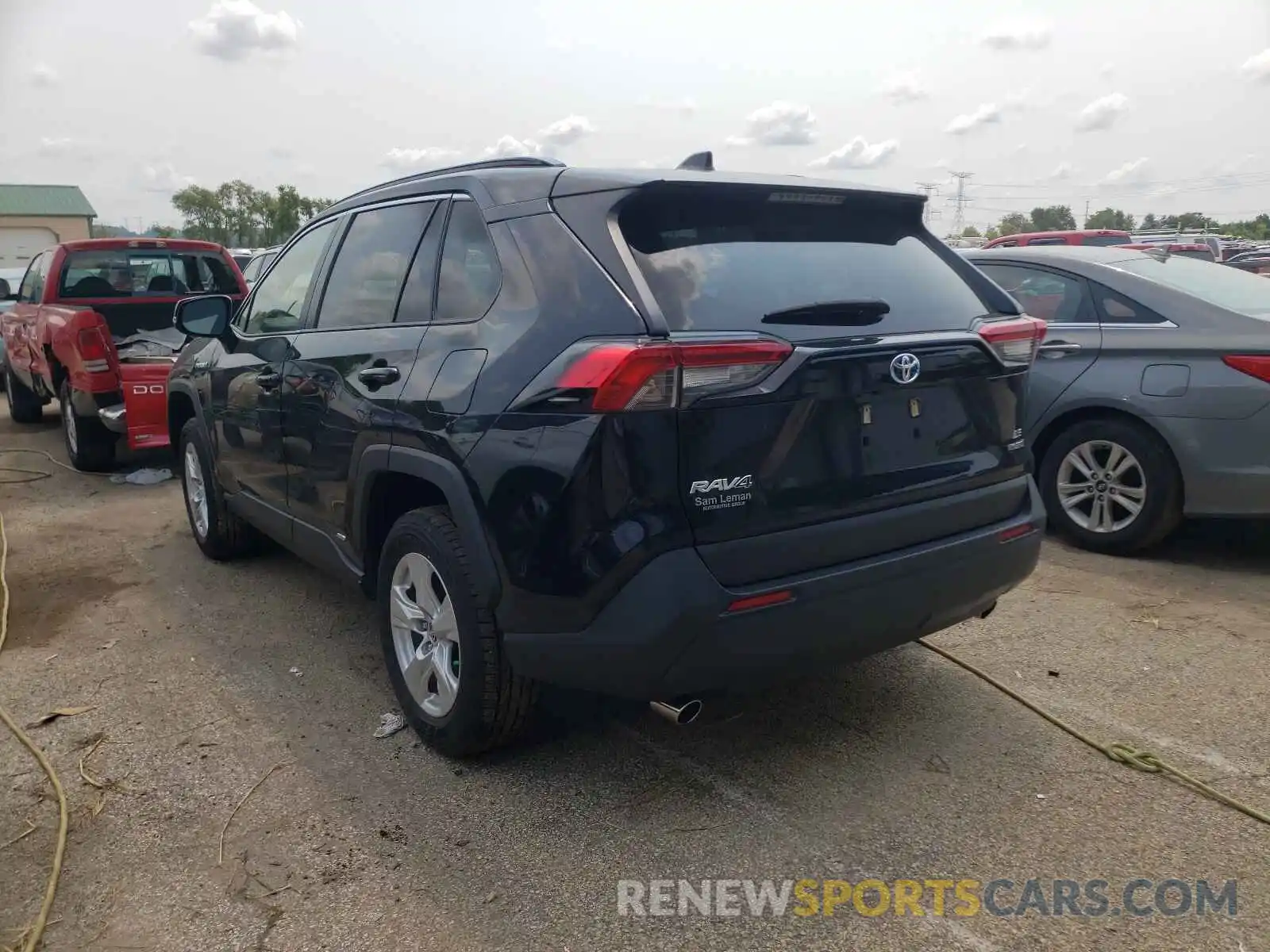 3 Photograph of a damaged car JTMMWRFV8KJ017861 TOYOTA RAV4 2019