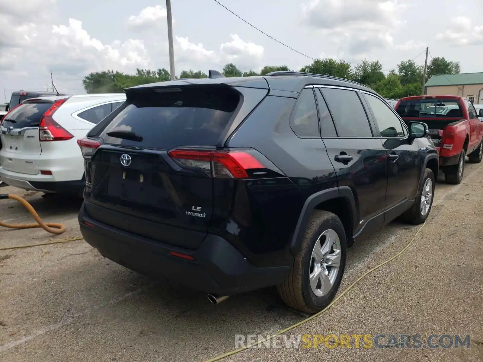 4 Photograph of a damaged car JTMMWRFV8KJ017861 TOYOTA RAV4 2019