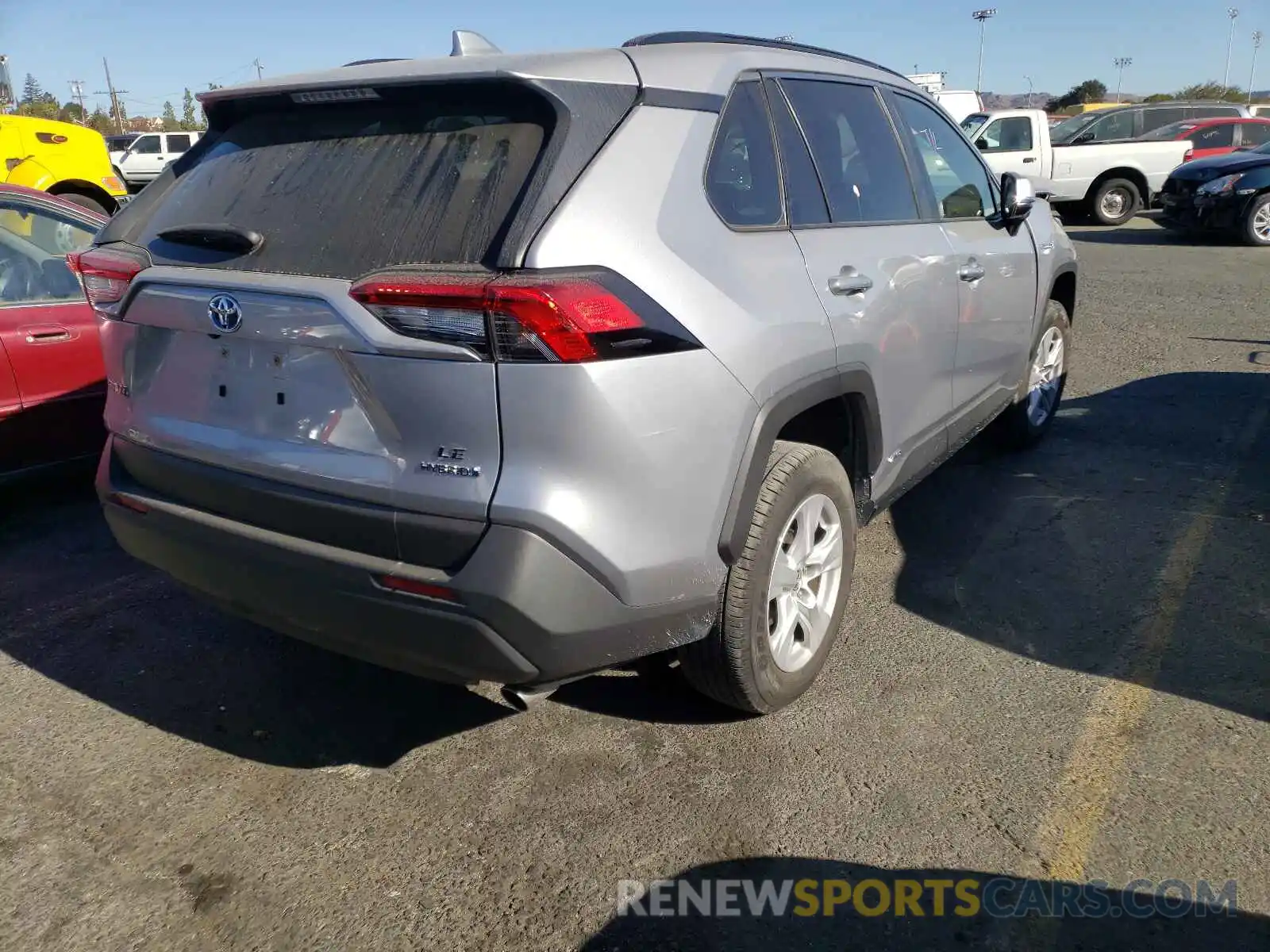 4 Photograph of a damaged car JTMMWRFV9KD009119 TOYOTA RAV4 2019