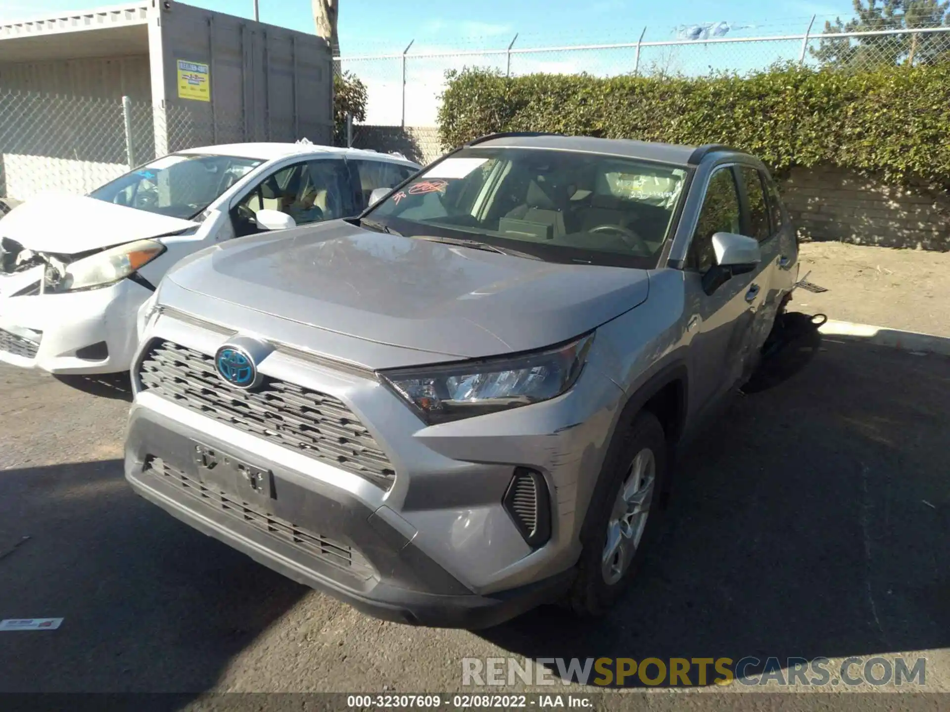 2 Фотография поврежденного автомобиля JTMMWRFV9KD503822 TOYOTA RAV4 2019