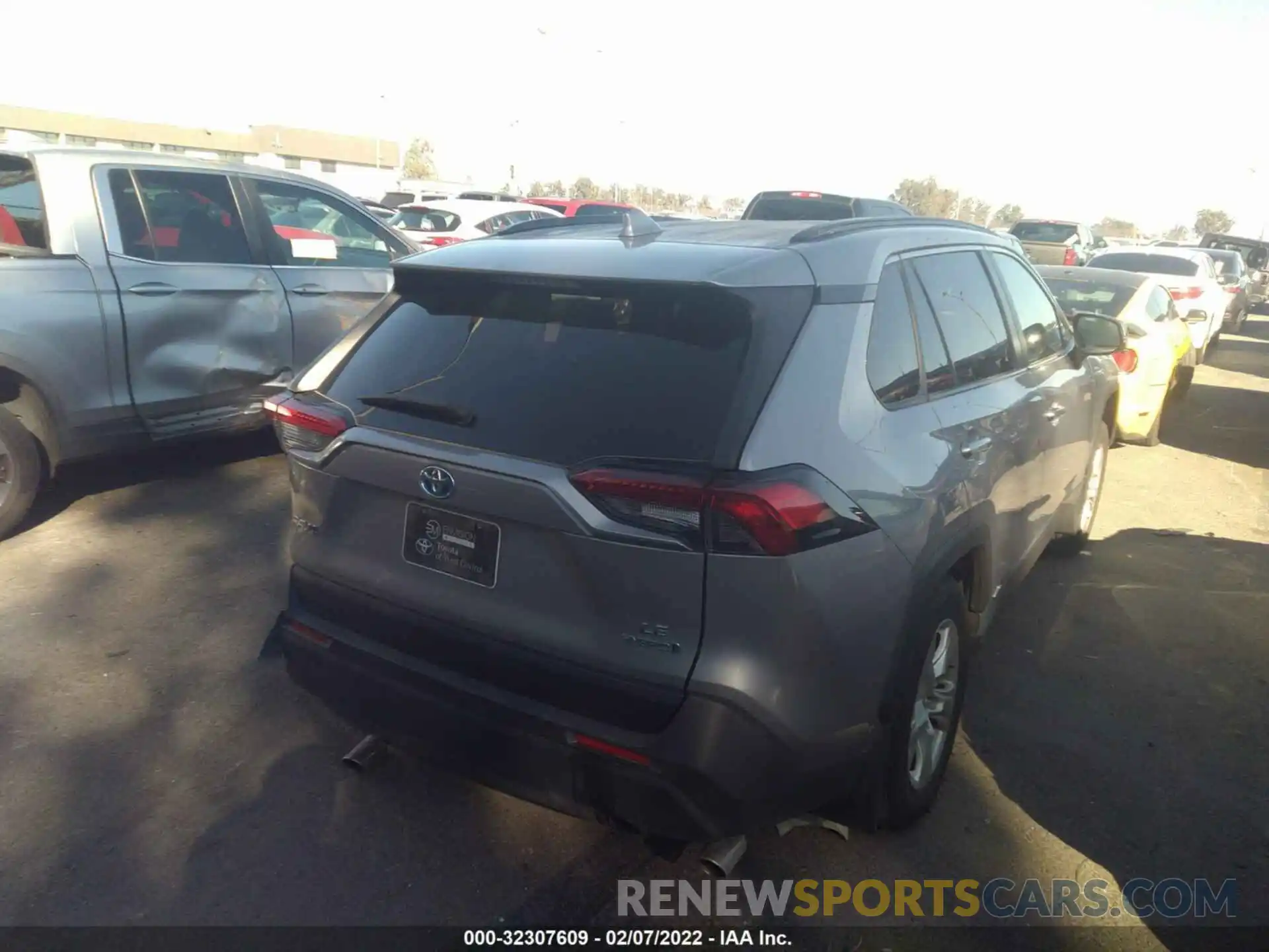 4 Фотография поврежденного автомобиля JTMMWRFV9KD503822 TOYOTA RAV4 2019