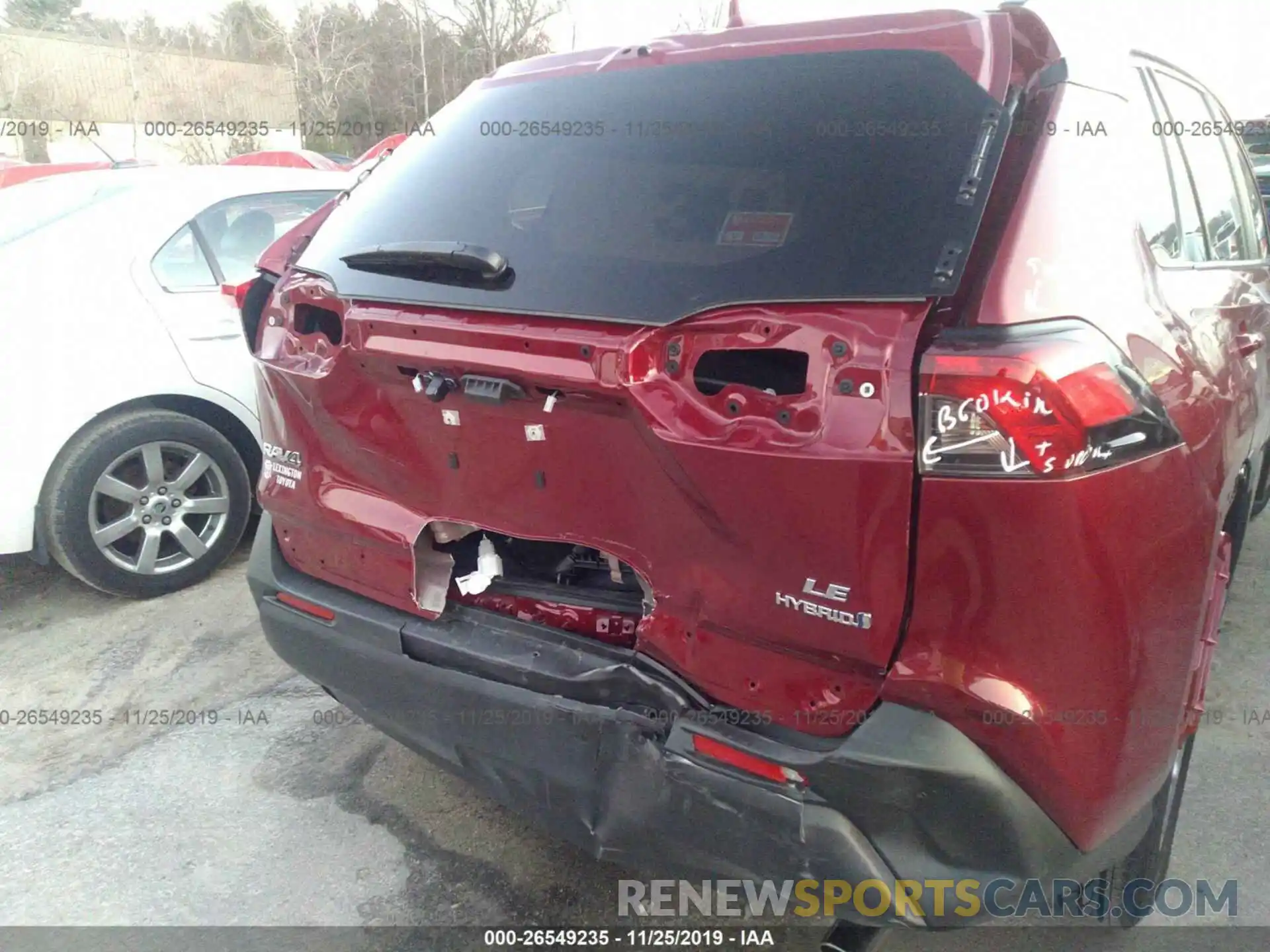 6 Photograph of a damaged car JTMMWRFV9KD515498 TOYOTA RAV4 2019