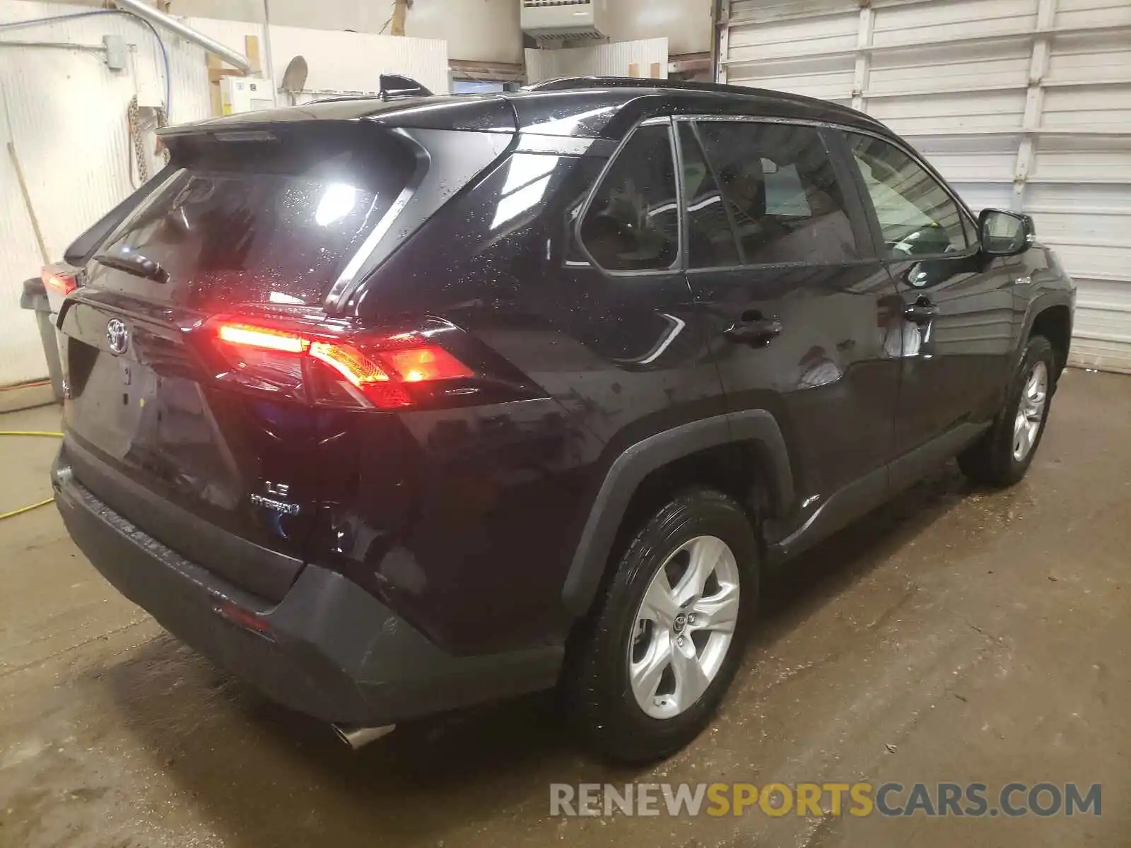 4 Photograph of a damaged car JTMMWRFV9KD524900 TOYOTA RAV4 2019