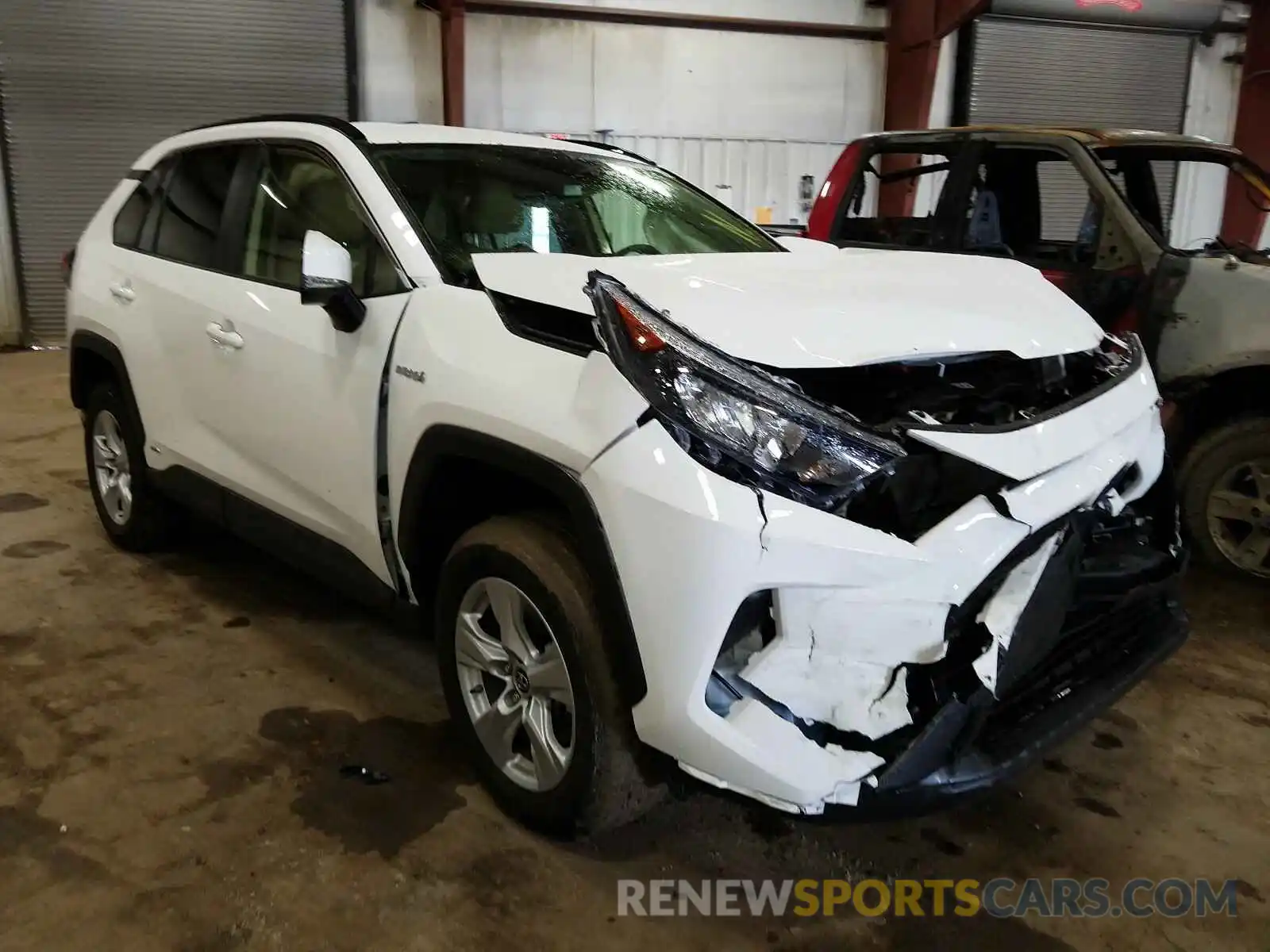 1 Photograph of a damaged car JTMMWRFVXKD034868 TOYOTA RAV4 2019