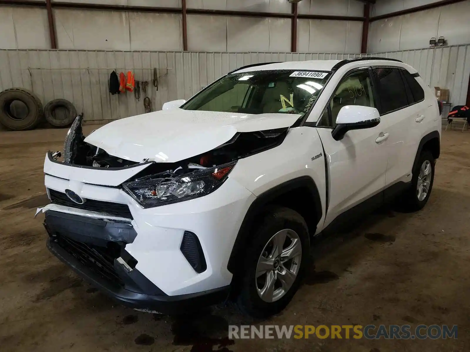 2 Фотография поврежденного автомобиля JTMMWRFVXKD034868 TOYOTA RAV4 2019