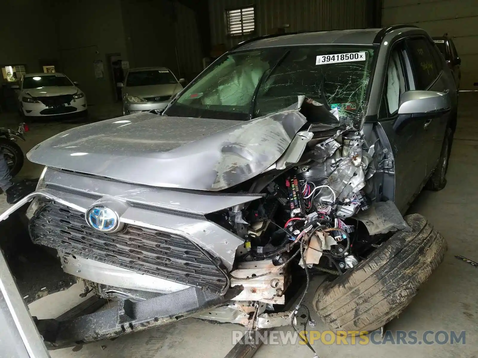 2 Фотография поврежденного автомобиля JTMMWRFVXKD035082 TOYOTA RAV4 2019