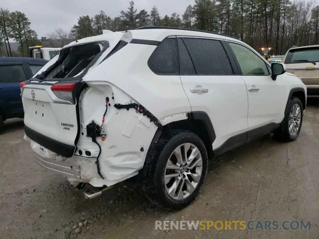 4 Photograph of a damaged car JTMN1RFV0KD002515 TOYOTA RAV4 2019