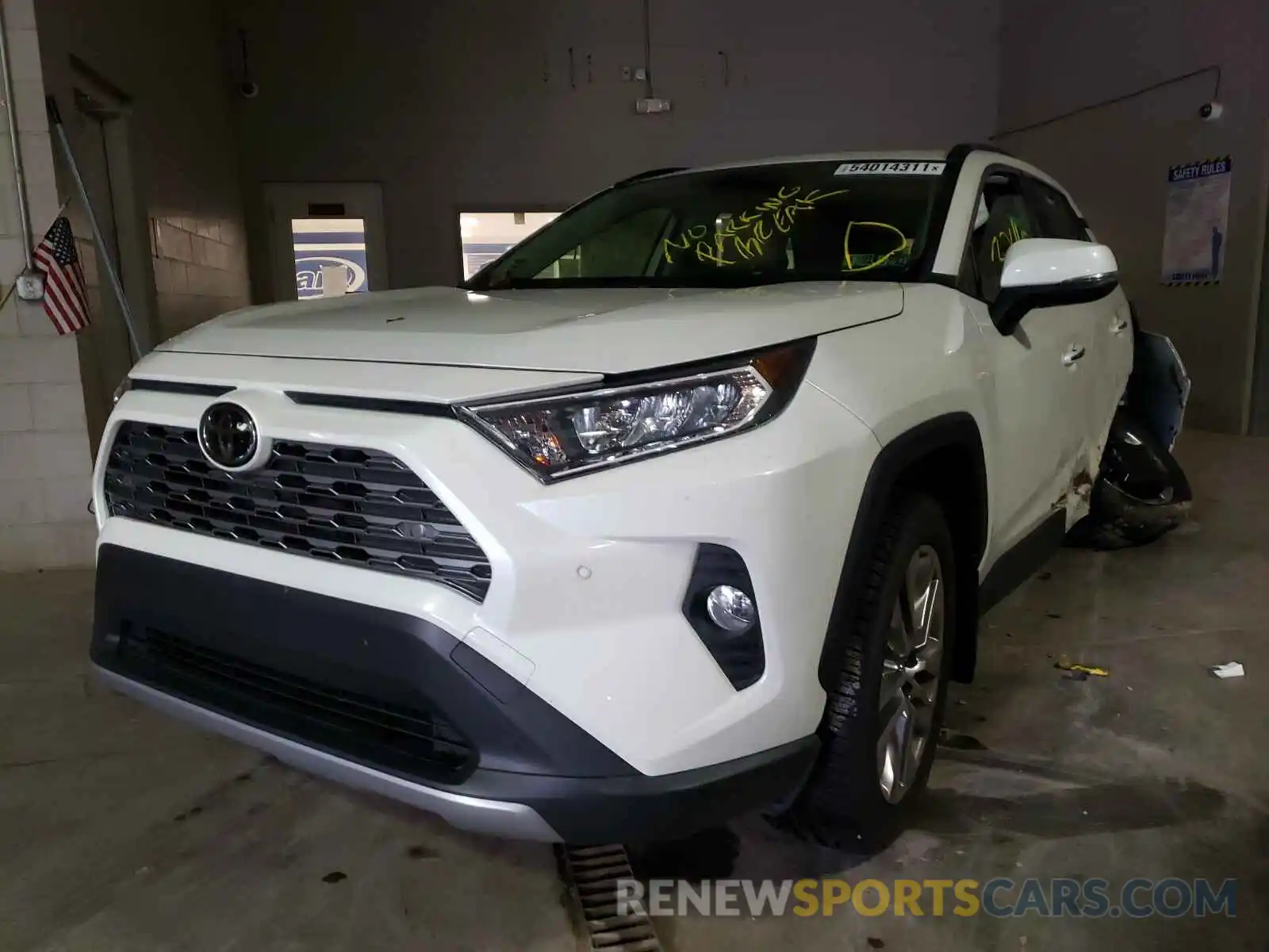 2 Photograph of a damaged car JTMN1RFV0KD005785 TOYOTA RAV4 2019