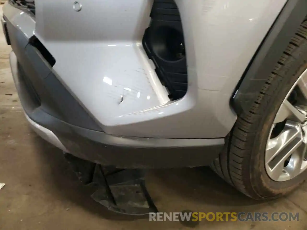 9 Photograph of a damaged car JTMN1RFV0KD518955 TOYOTA RAV4 2019