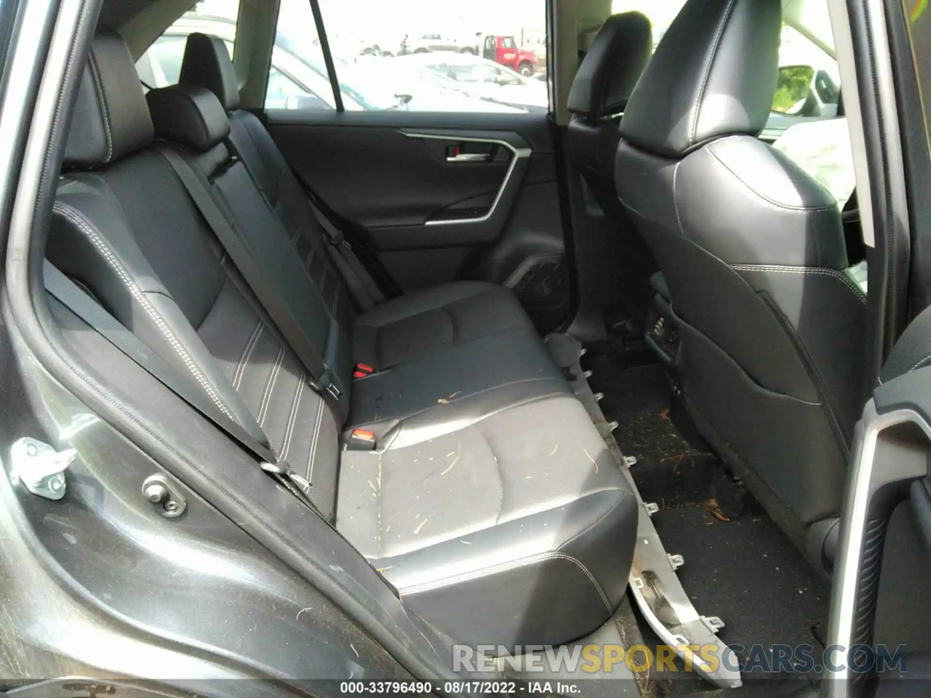 8 Photograph of a damaged car JTMN1RFV1KD034194 TOYOTA RAV4 2019