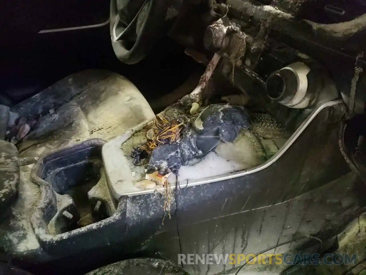 9 Photograph of a damaged car JTMN1RFV1KD037189 TOYOTA RAV4 2019