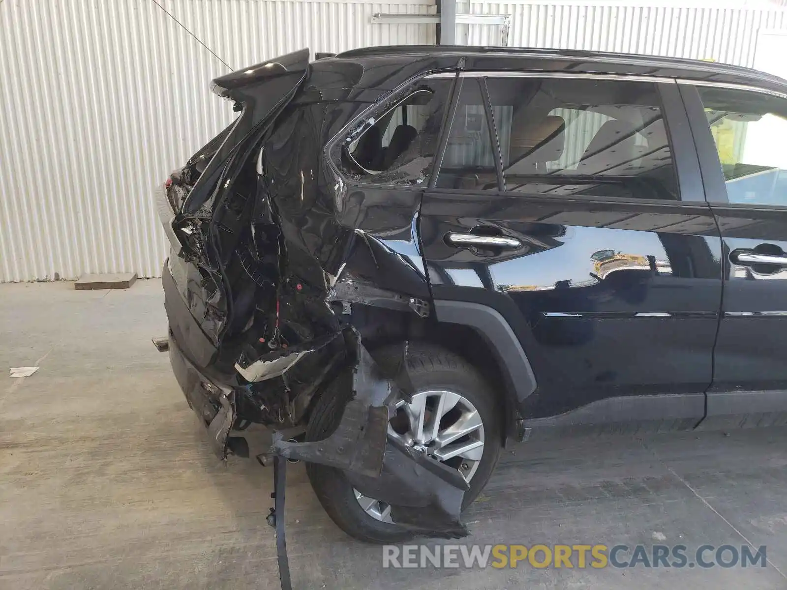 9 Photograph of a damaged car JTMN1RFV1KD522397 TOYOTA RAV4 2019